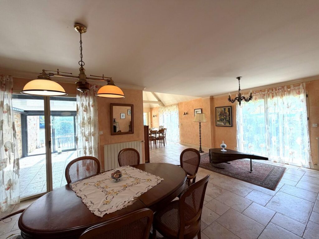 Maison – 6 pièces – 180.19m² – Dinard