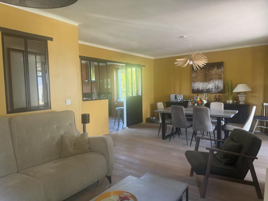 Maison – 6 pièces – 242.5m² – Dinard