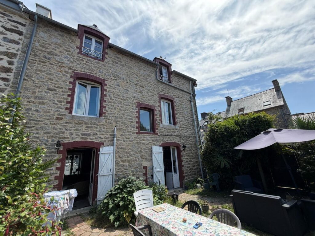 Maison – 9 pièces – 149.2m² – Pleurtuit