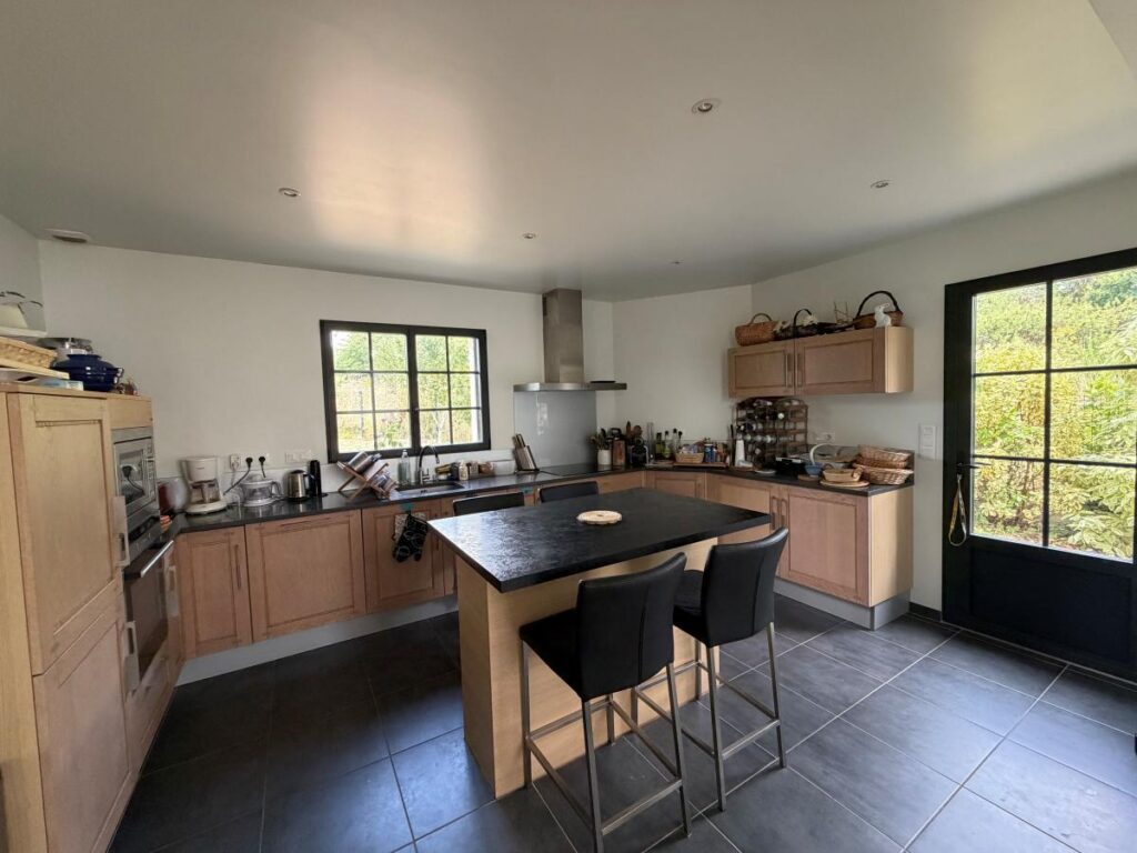 Maison – 5 pièces – 125.92m² – Saint-Lunaire