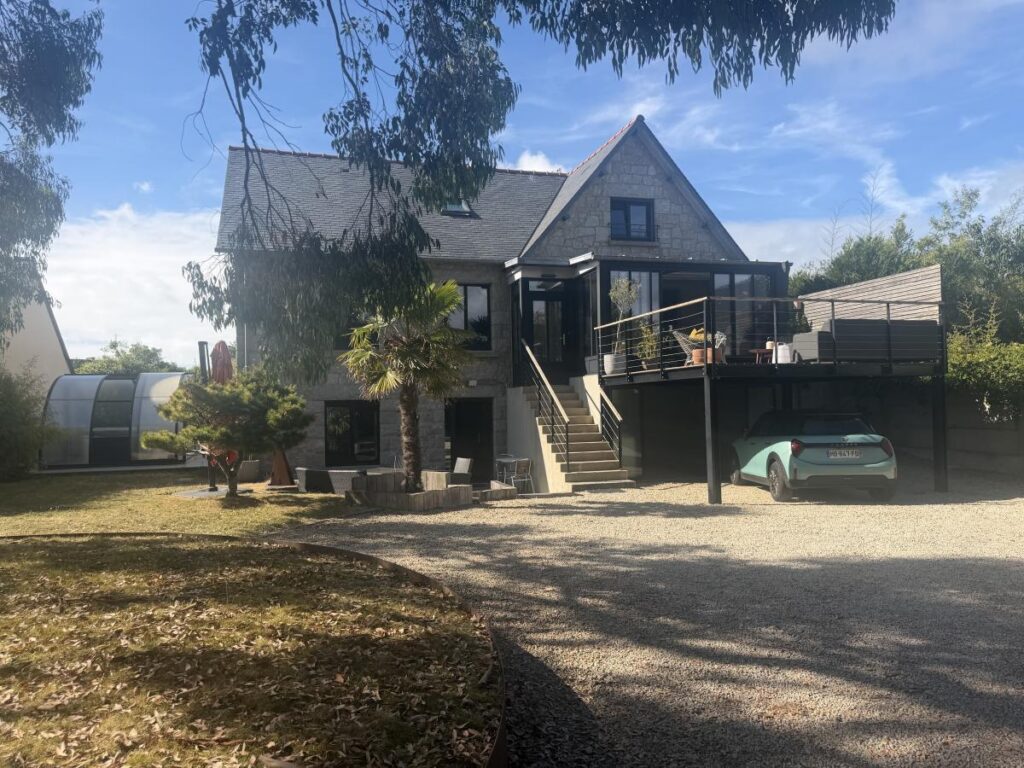 Maison – 6 pièces – 242.5m² – Dinard
