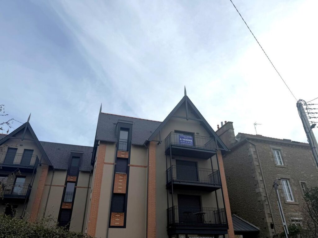 Appartement – 3 pièces – 73.78m² – Dinard